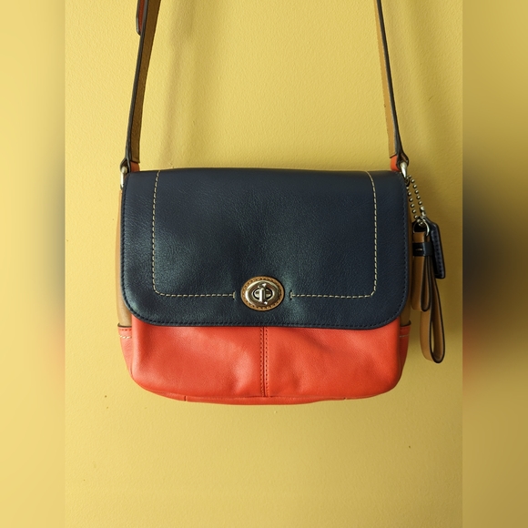 NEW Vintage Coach Crossbody Bag - Picture 2 of 7